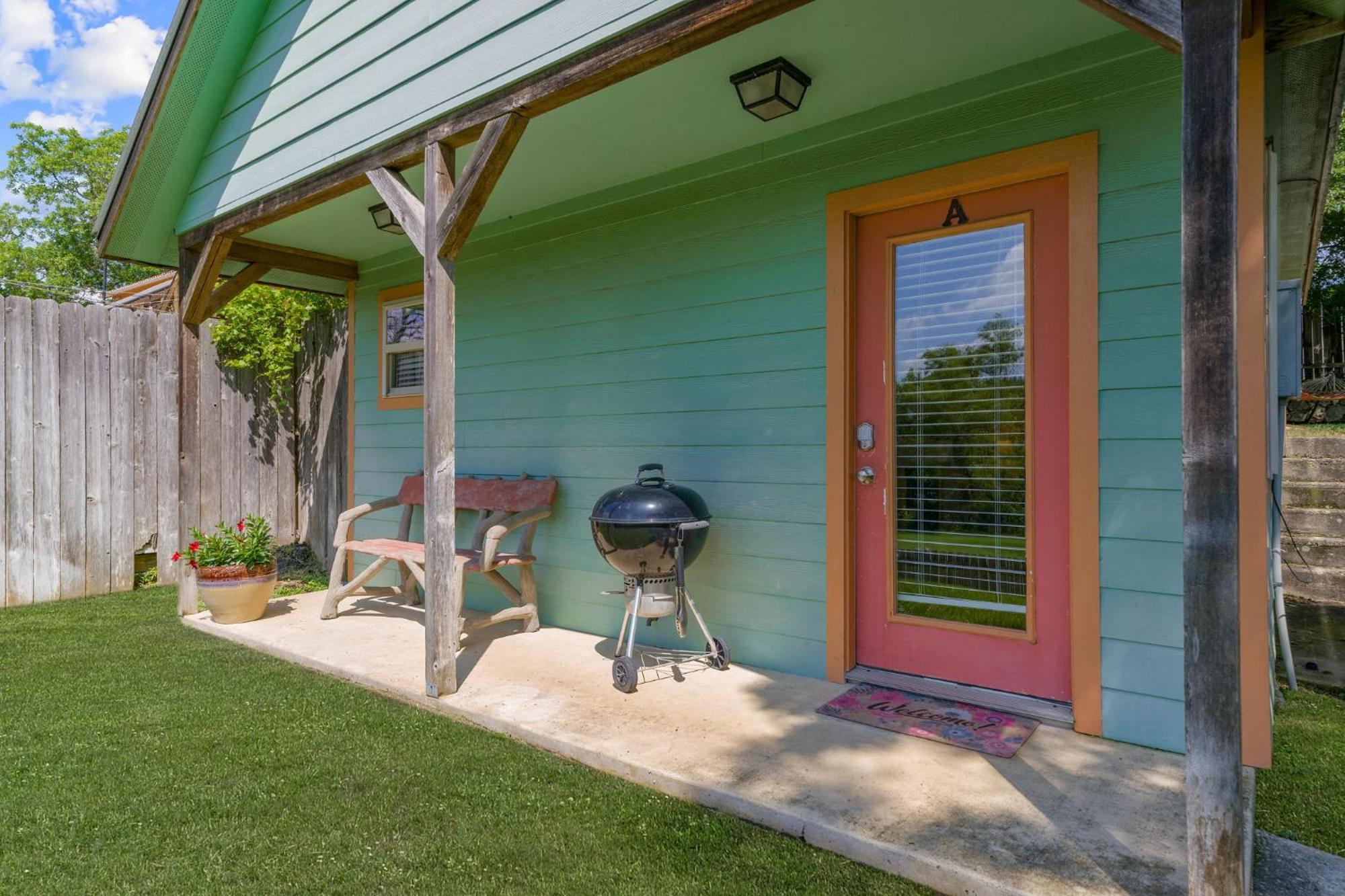Blanco Riverside Cottages Exterior photo