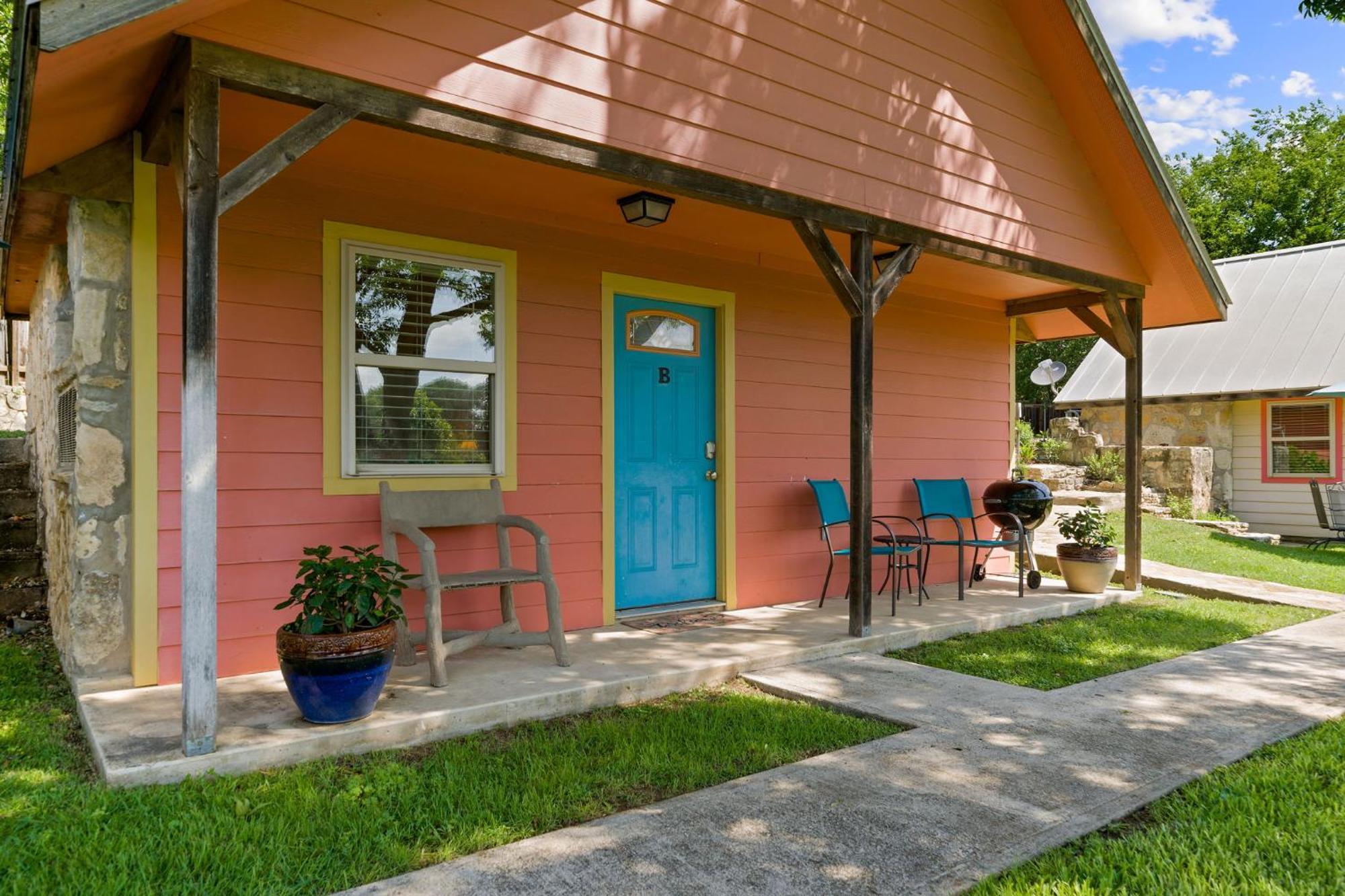 Blanco Riverside Cottages Exterior photo