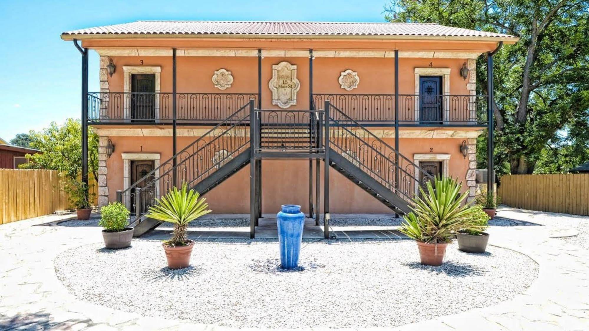 Blanco Riverside Cottages Exterior photo